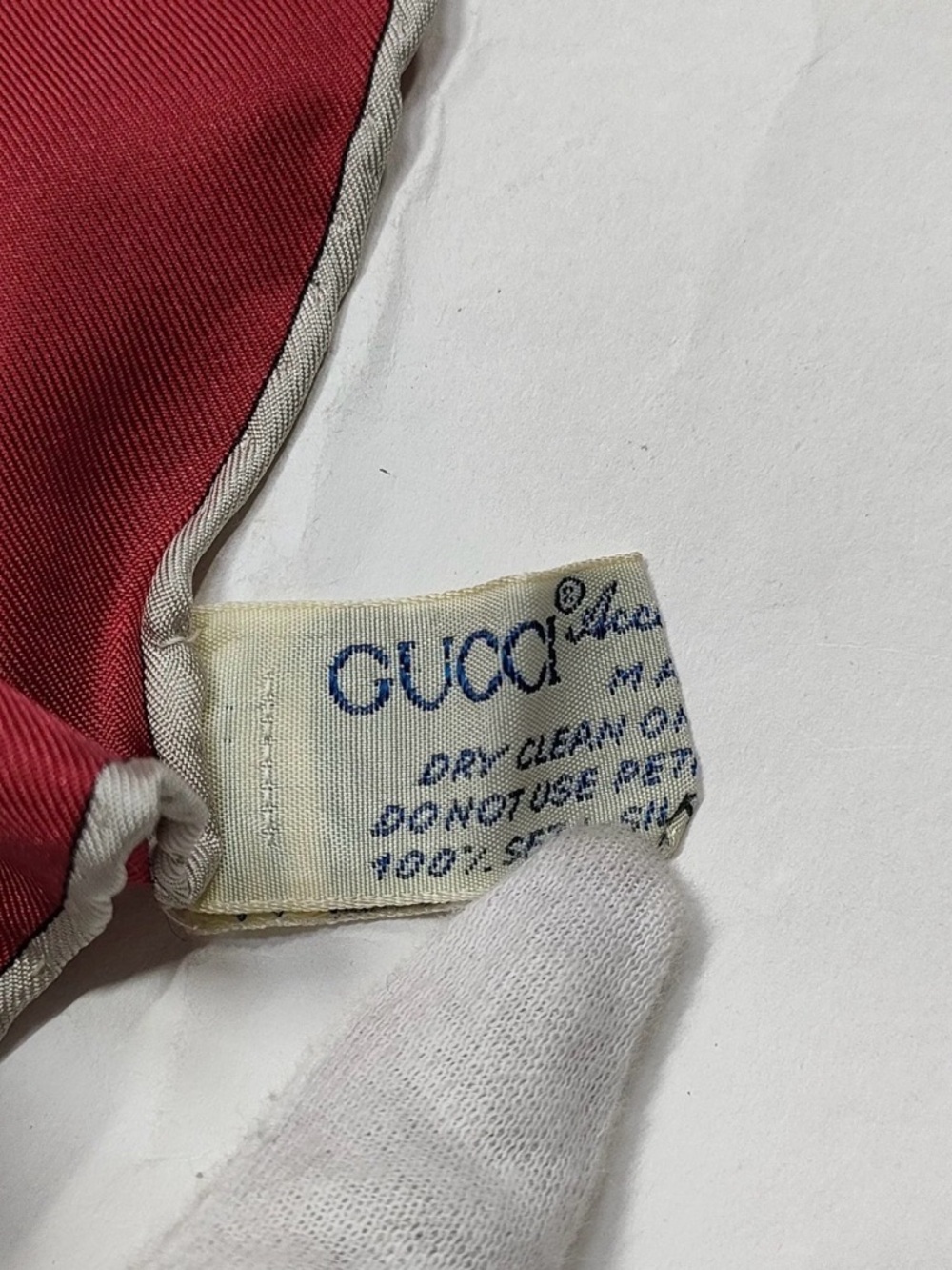 Gucci Silk- Print Scarf -Preowned - Picture 6 of 10
